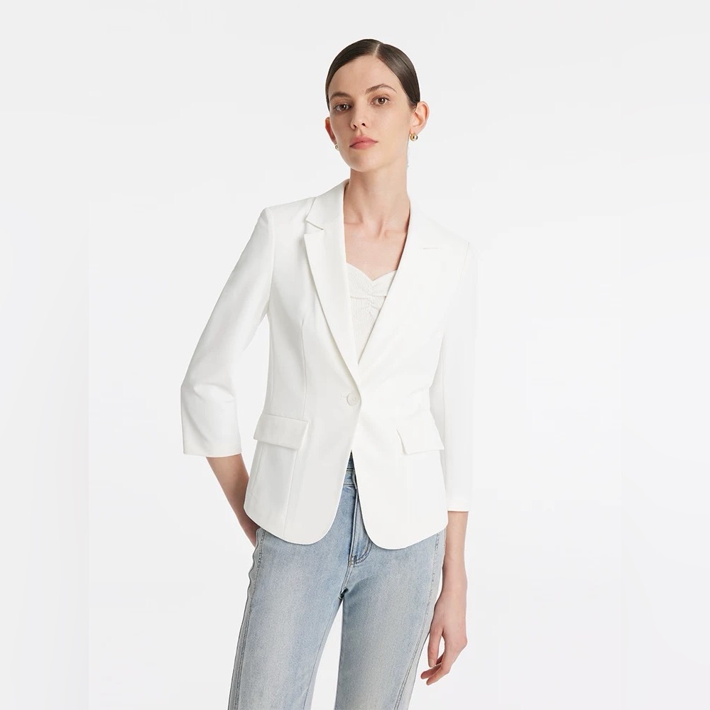 *NWT* Goelia Classic White Fitted Blazer